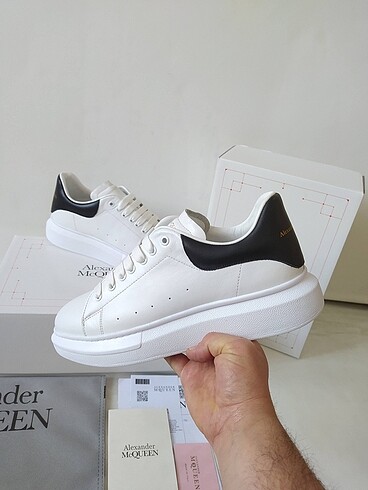 Alexander McQUEEN Sneakers