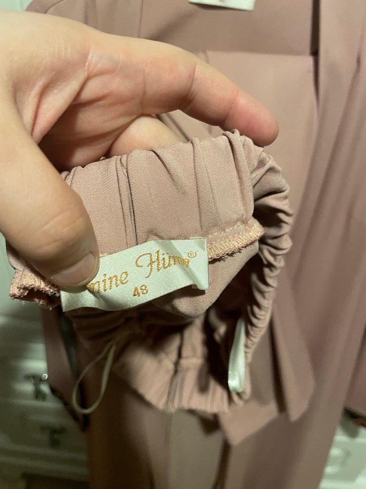 Uzun Kollu Bej Kadın Takım Elbise - Görsel 3