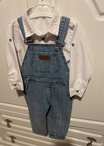 Erkek Çocuk Denim Tulum ve Beyaz Gömlek - Görsel 2