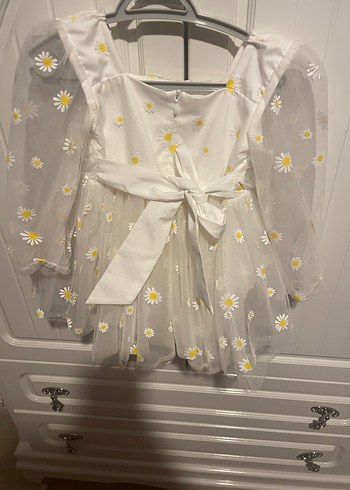 Beyaz Çiçekli Uzun Kollu Kız Elbisesi - Görsel 3