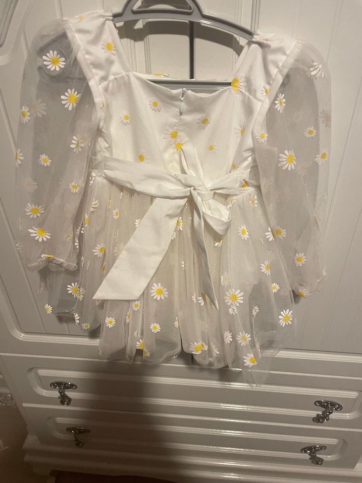 Beyaz Çiçekli Uzun Kollu Kız Elbisesi - Görsel 3