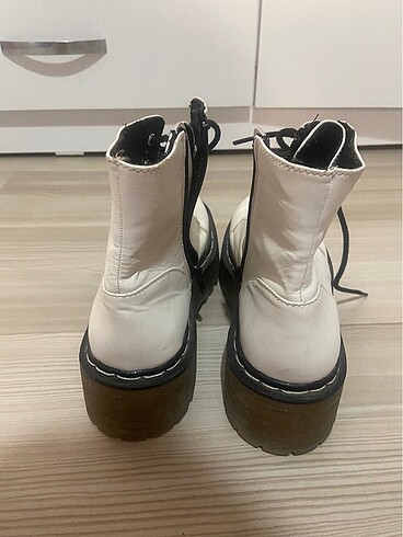 38 Beden 1 kere giyilmiş bot pull And bear