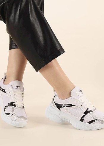 Beyaz Zebra Desenli Bağcıklı Kadın Spor Ayakkabı - Görsel 2
