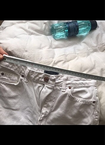 32 Beden Beyaz mom jean