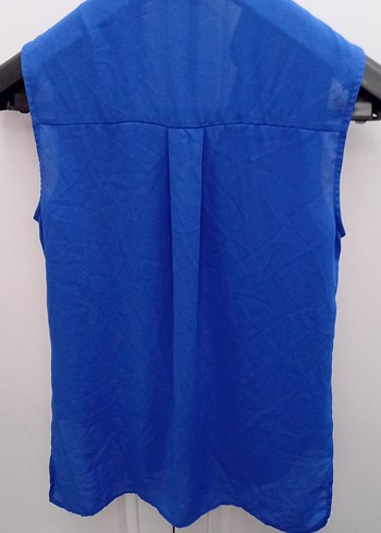 Mavi V Yaka Drapeli Kolsuz Bluz - Görsel 3