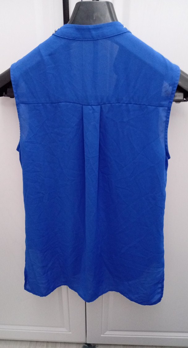 Mavi V Yaka Drapeli Kolsuz Bluz - Görsel 3