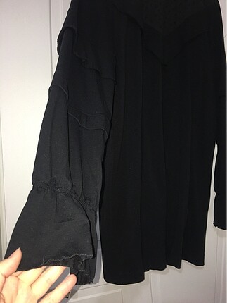 Zara Touche Prive