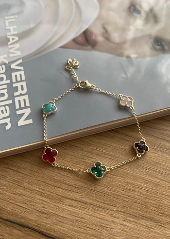 Çiçek Desenli Renkli Zincir Detaylı Bileklik - Görsel 2