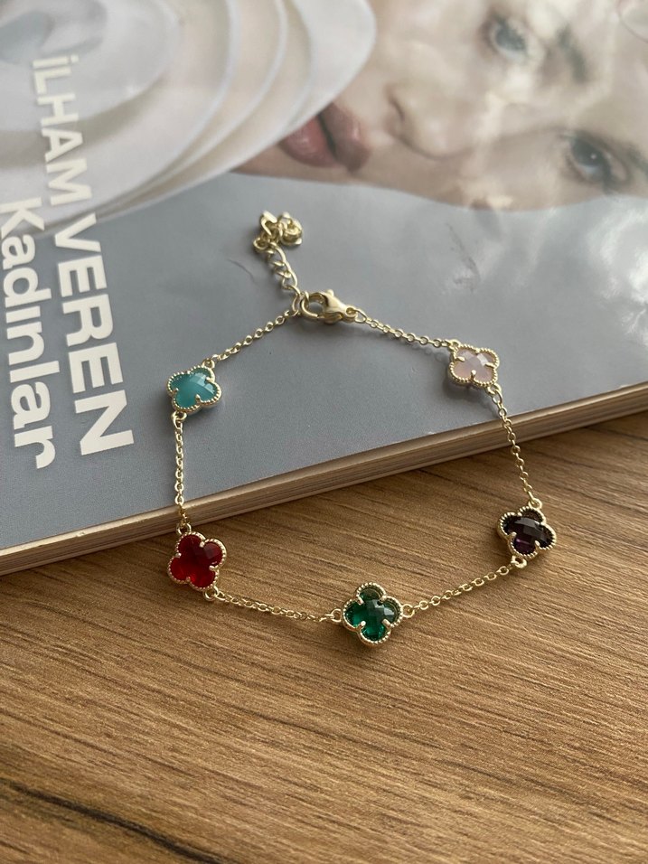 Çiçek Desenli Renkli Zincir Detaylı Bileklik - Görsel 2