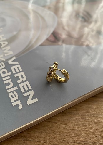 Zincir Detaylı Altın Renkli Midi Küpe - Görsel 2