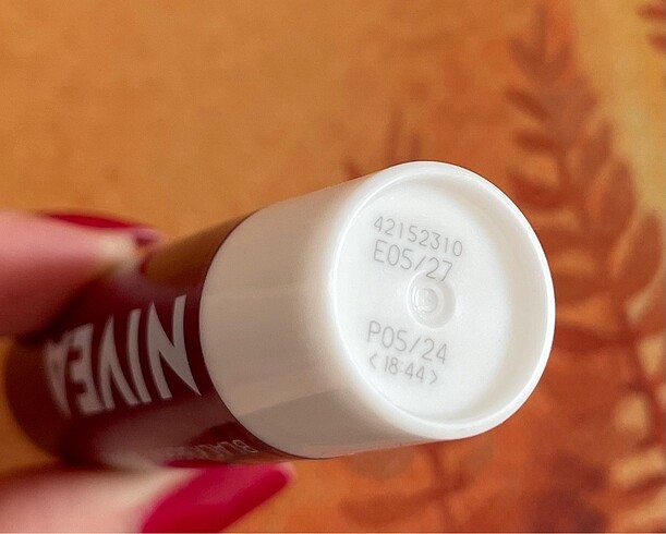 Nivea Blackberry Shine Lipbalm - Görsel 4