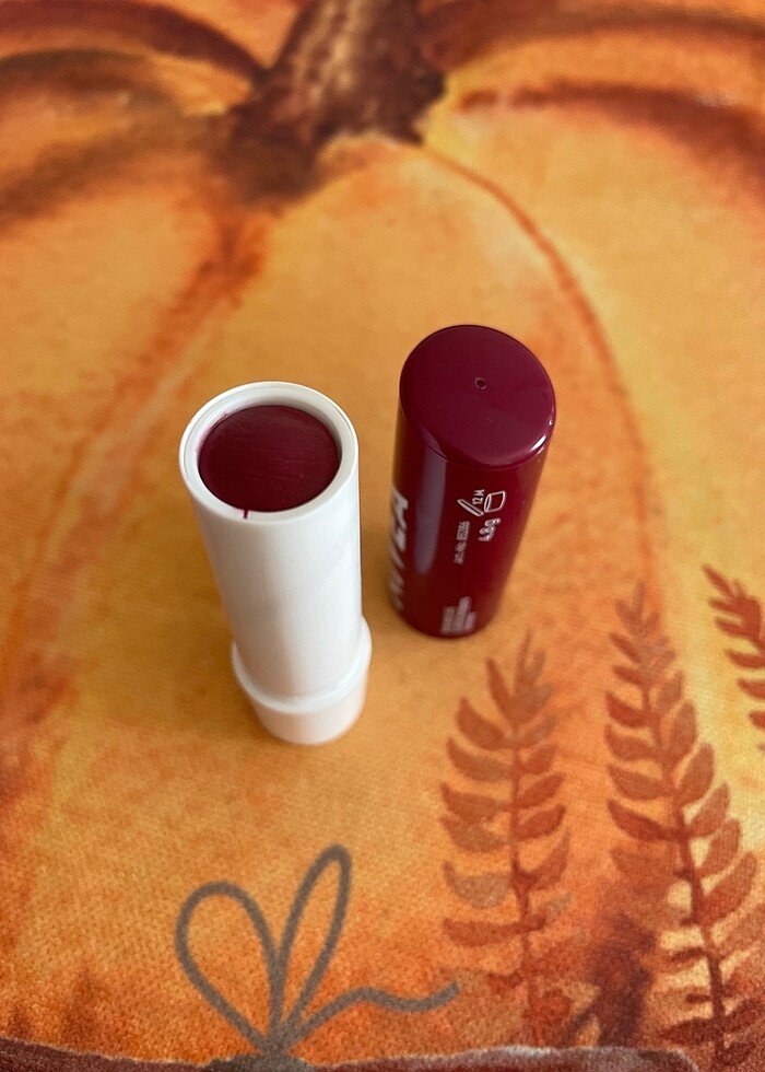 Nivea Blackberry Shine Lipbalm - Görsel 2