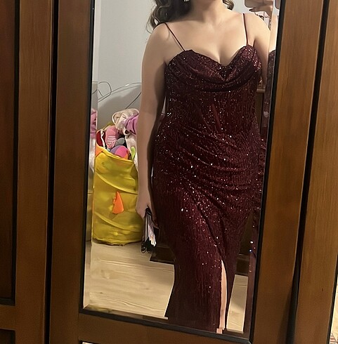 Bordo Pullu Abiye