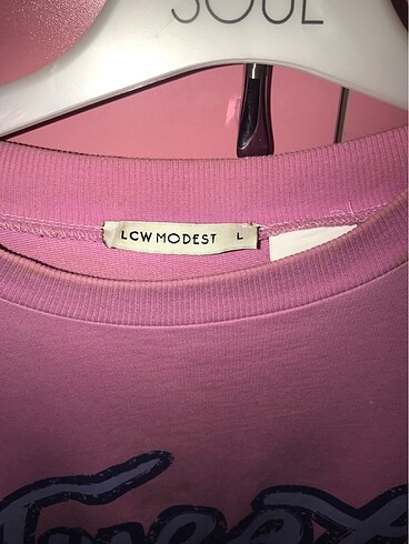 LC Waikiki Tweety sweatshirt