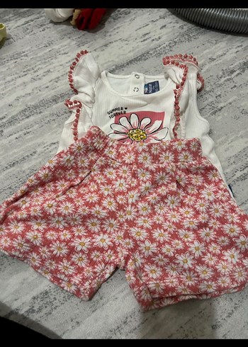 Renkli Baskılı Fırfırlı Bebek Kız Takımı - Görsel 2