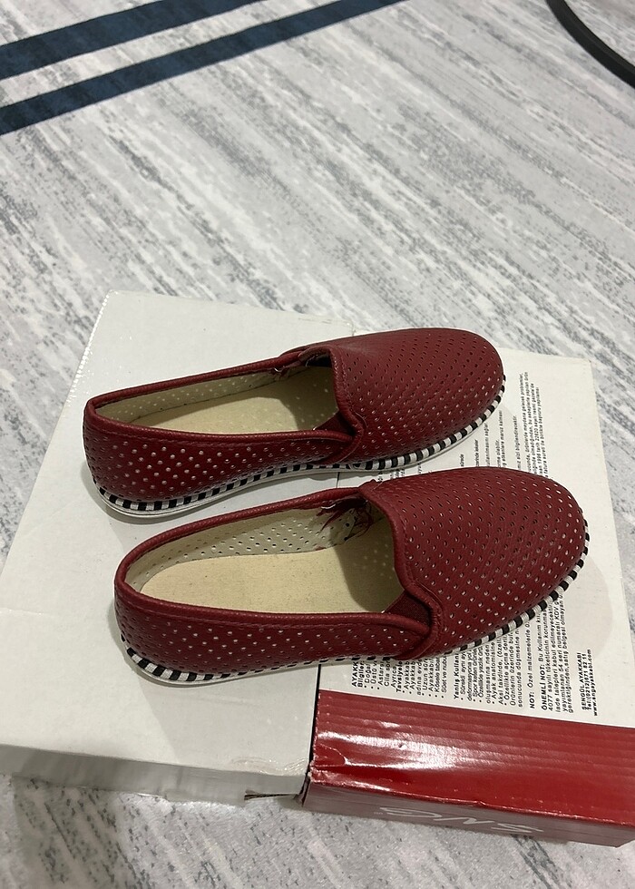 Bordo spor ayakkabı - Görsel 2