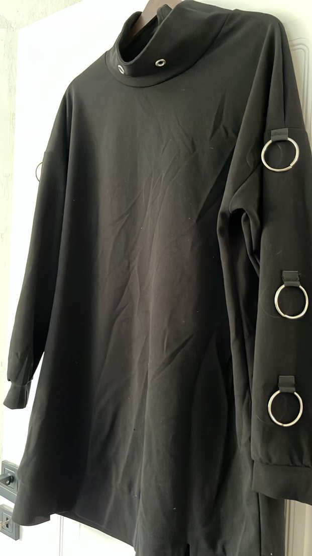 Metal Halkalı Siyah Oversize Tunik — görsel 2/3
