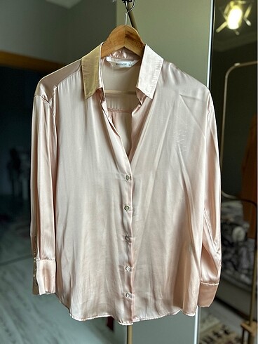 Massimo Dutti Somon rengi saten bluz