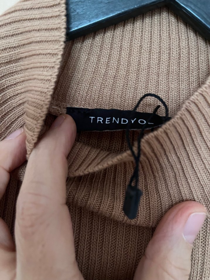 Bej Kadın Boğazlı Triko Kazak - Görsel 3