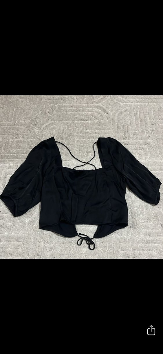 Siyah Drapeli V Yaka Mini Bluz - Görsel 2