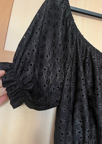 Siyah Nakışlı Robalı Kısa Bluz - Görsel 2