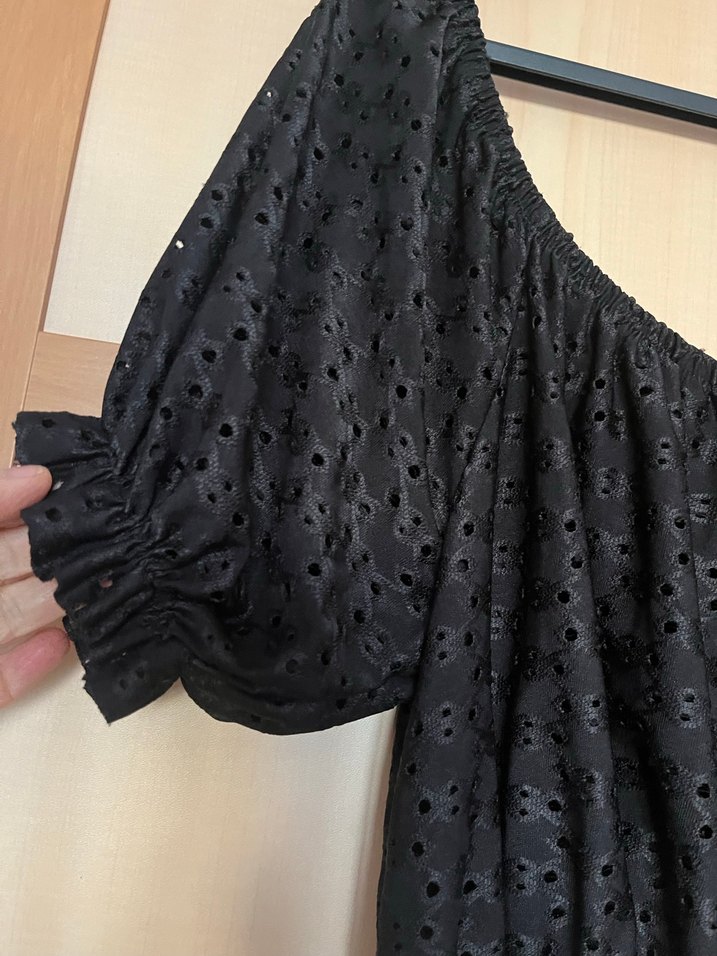 Siyah Nakışlı Robalı Kısa Bluz - Görsel 2