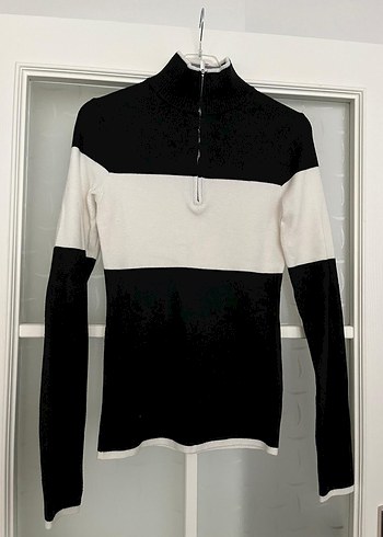 Fermuarlı Yarım Boğazlı Uzun Kollu Sweatshirt