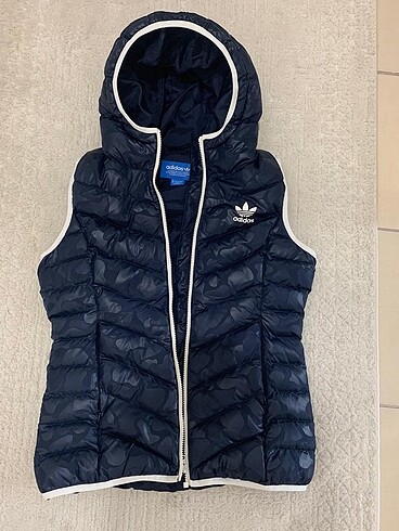 Adidas yelek