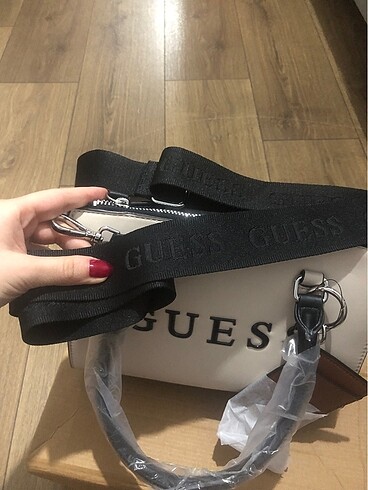  Beden Guess çanta