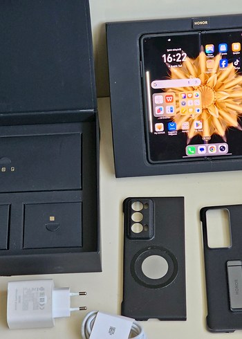 HONOR MagicV2 Siyah Android Telefon - Görsel 8