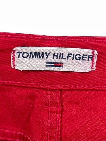 29 Beden kırmızı Renk Tommy Hilfiger Jean / Kot %70 İndirimli.