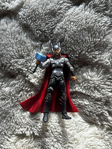 Thor aksiyon figürü