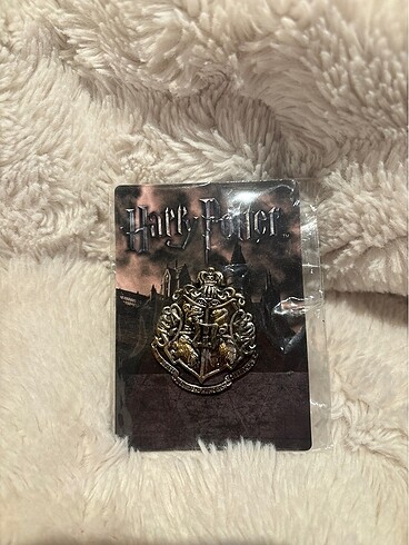Diğer Harry Potter Hogwarts Rozet