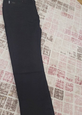 Erkek Siyah Kemerli Regular Fit Pantolon