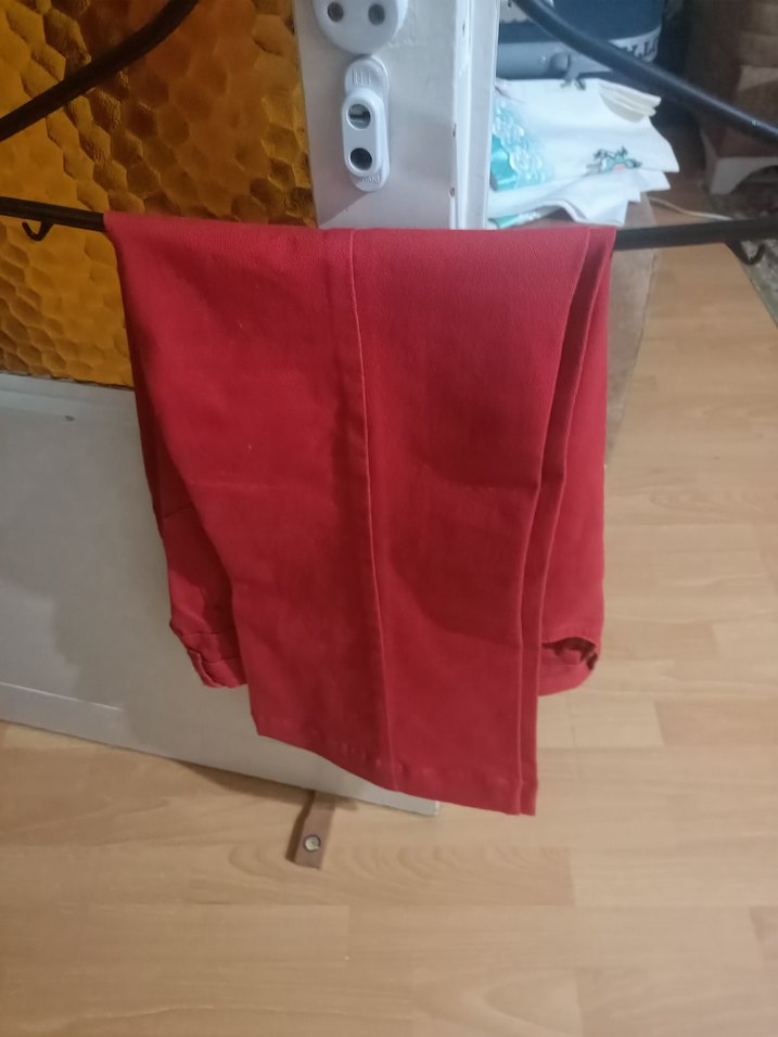 Kadın Kırmızı Bol Kesim Düğmeli Pantolon - Görsel 2