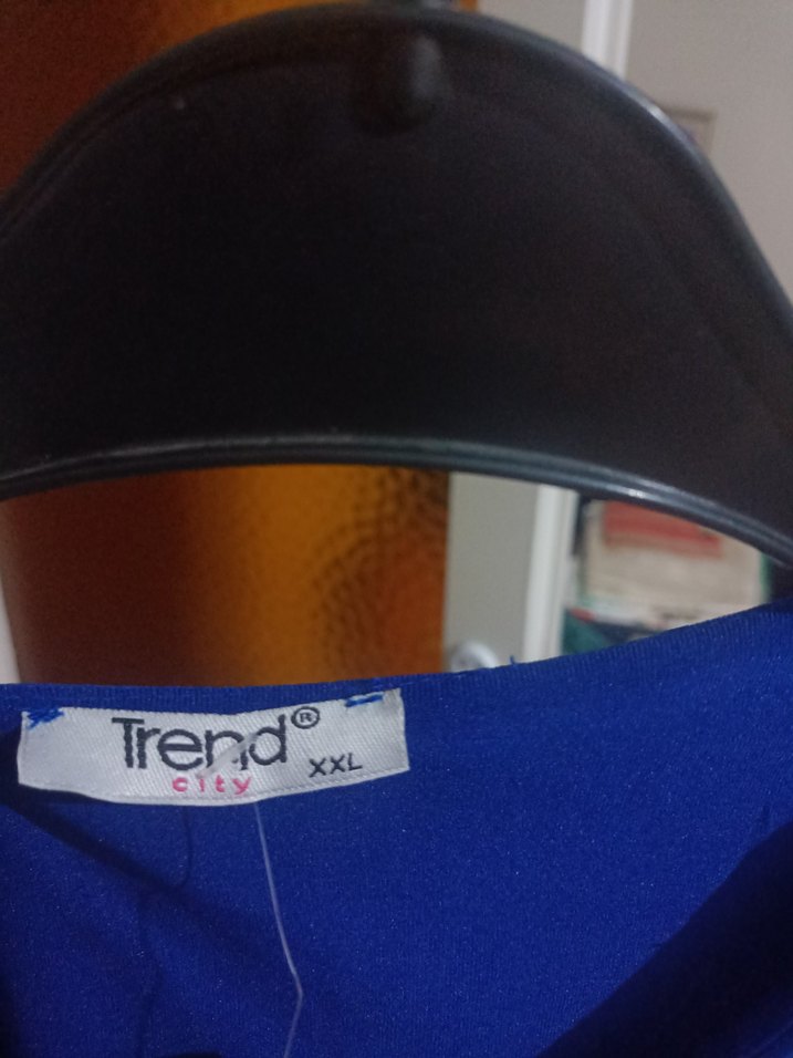 Mavi Drapeli Kolsuz Midi Bluz - Görsel 4