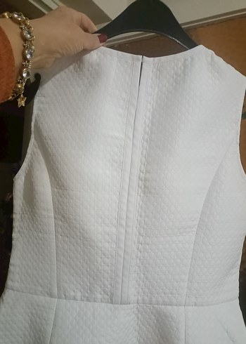 Kadın Beyaz Kolsuz Midi Bluz - Görsel 2