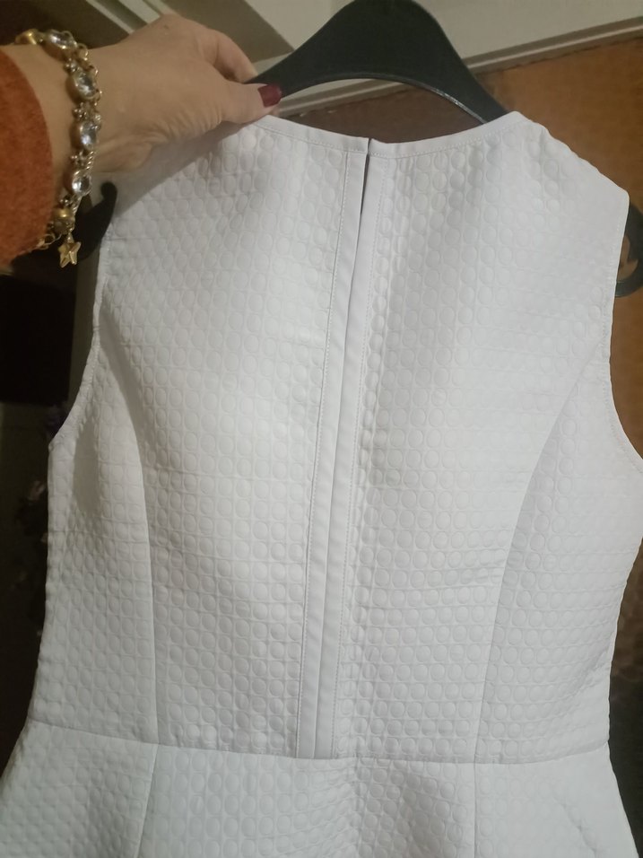 Kadın Beyaz Kolsuz Midi Bluz - Görsel 2