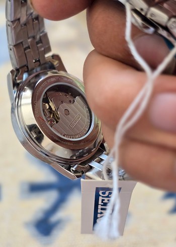 Beden kırmızı Renk Seiko 5 otomatik saat
