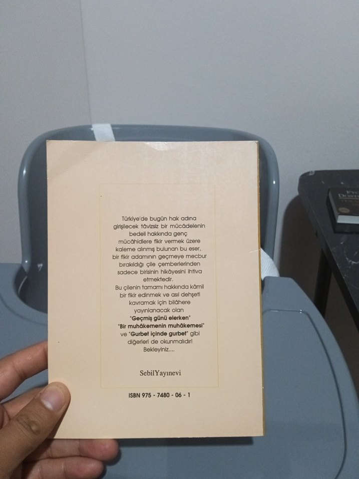 Kadir Mısıroğlu - Hicret Romanı - Görsel 2