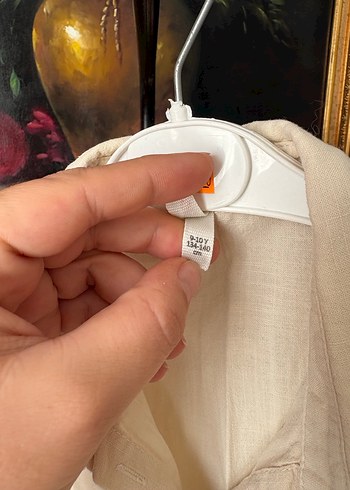 Düğmeli Beyaz Kolsuz Keten Gömlek - Görsel 2