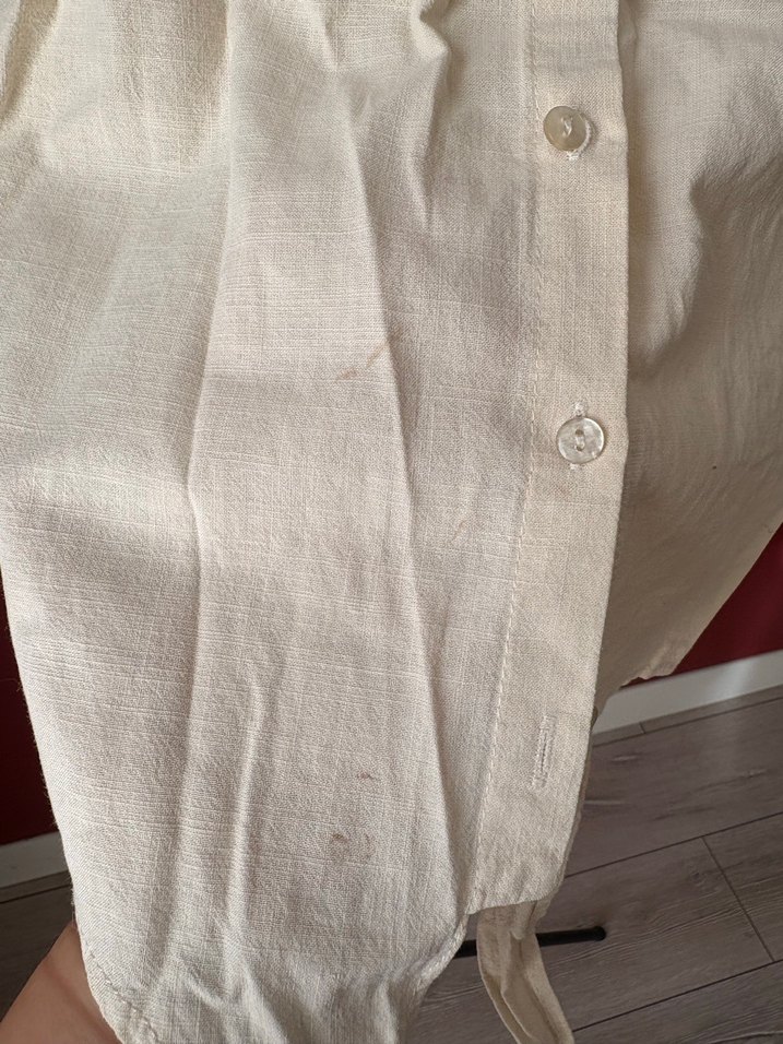 Düğmeli Beyaz Kolsuz Keten Gömlek - Görsel 3
