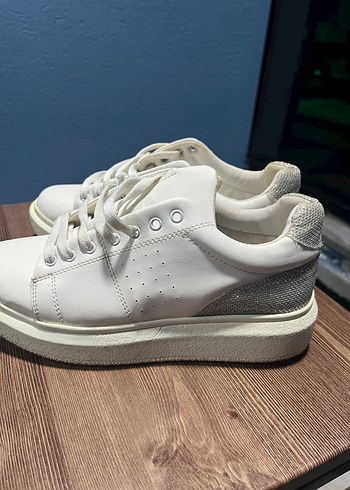 Beyaz Kadın Sneaker