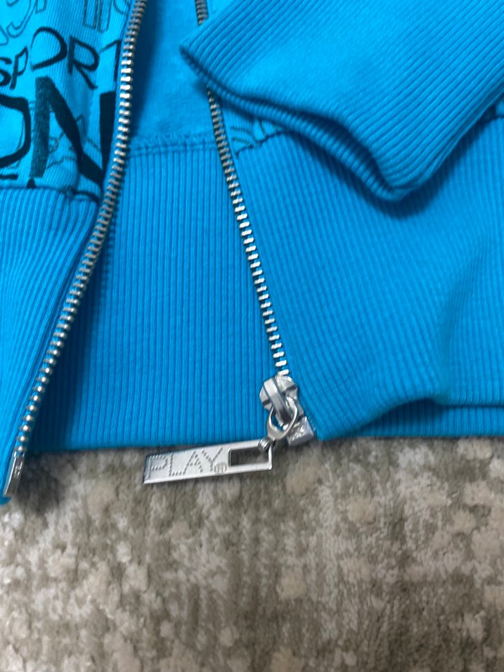 Renkli Baskılı Kapüşonlu Mavi Fermuarlı Ceket - Görsel 3