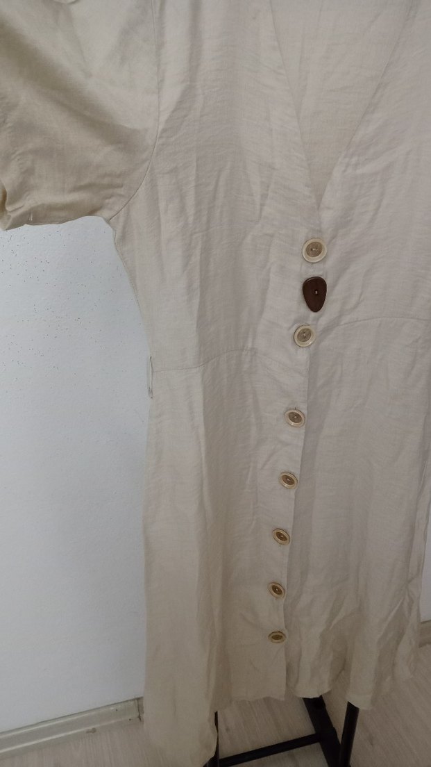 Bej Keten V Yaka Düğmeli Midi Elbise - Görsel 2