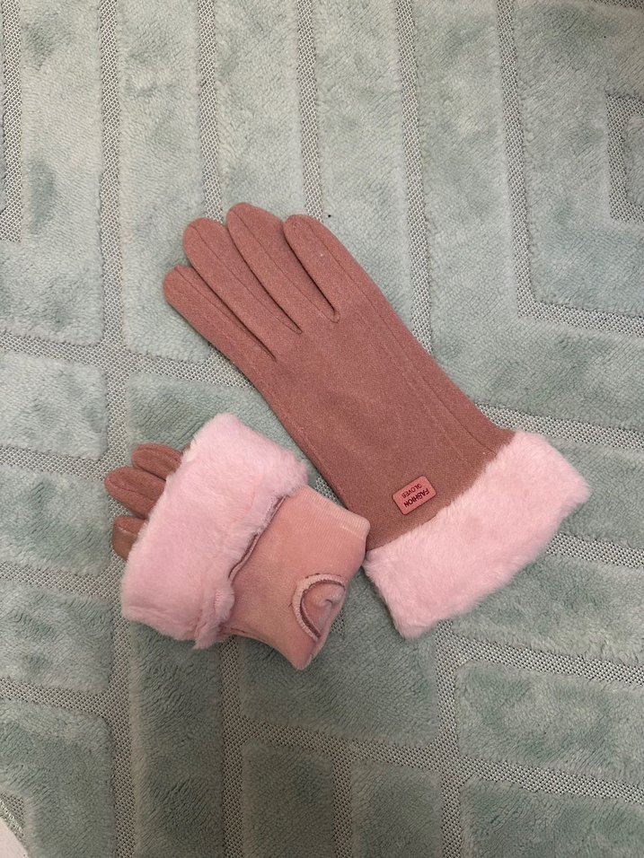 Peluş Detaylı Pembe Kadın Eldiveni - Görsel 4