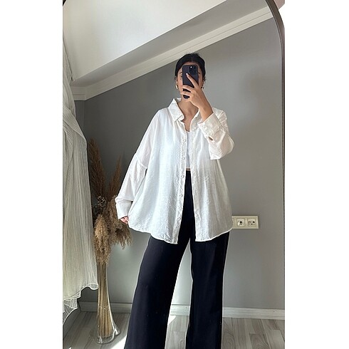 Beyaz oversize gömlek