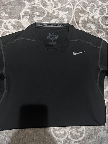 Nike pro combat dri fit erkek tişört