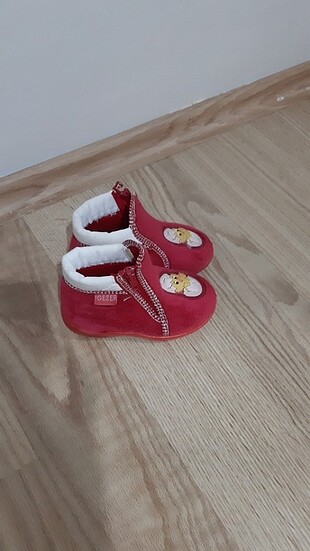 Ev ayakkabısı 