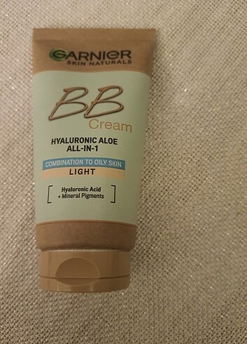 Garnier Güneş koruyucu glow bb krem
